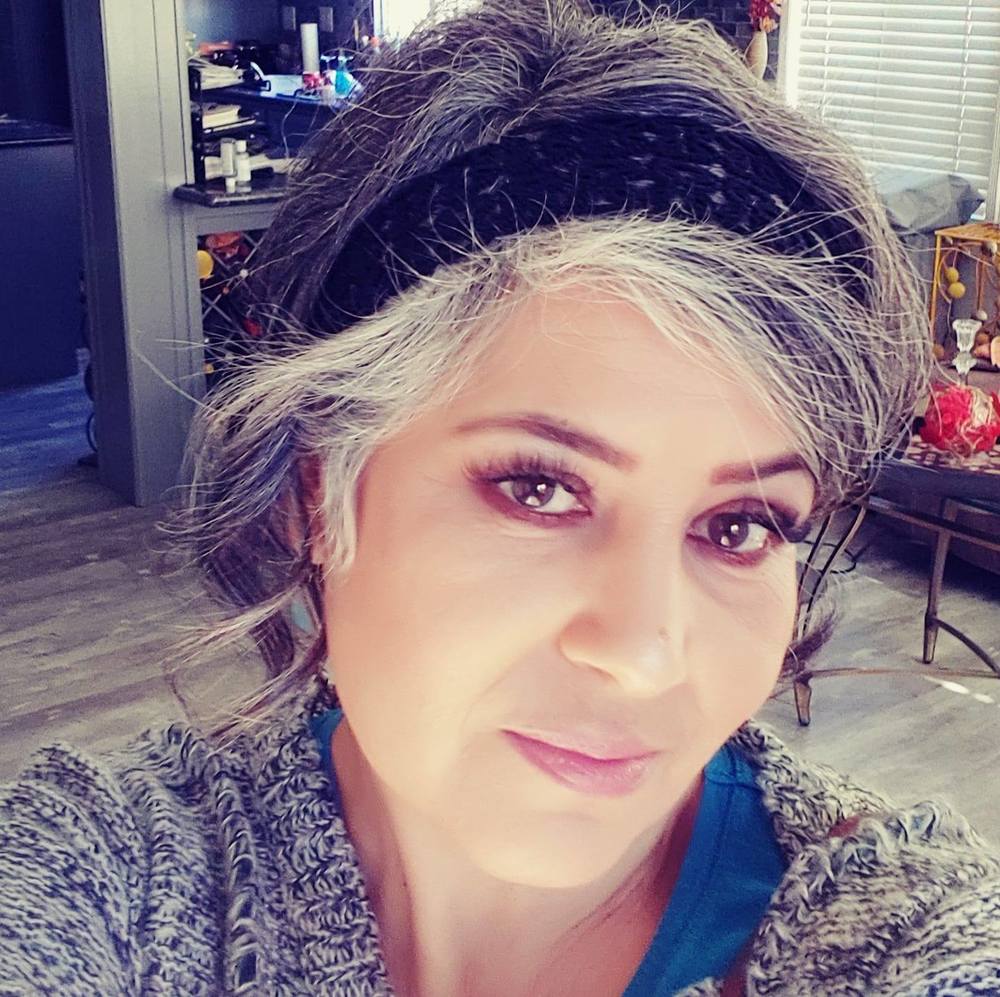 Meet your Posher, Jovita